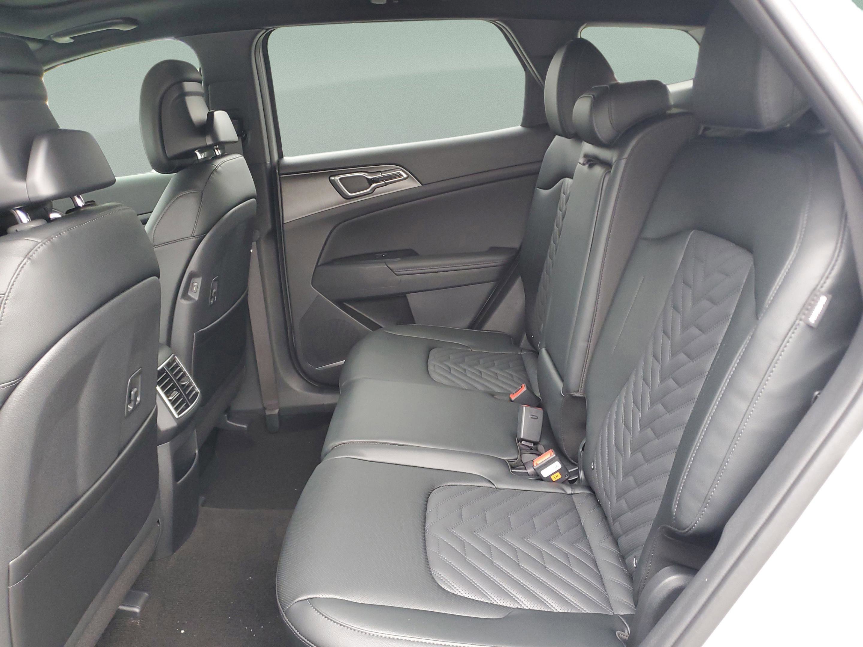New 2026 Kia Sportage X-Line w/ X-Line Technology Package AWD/4WD image 26