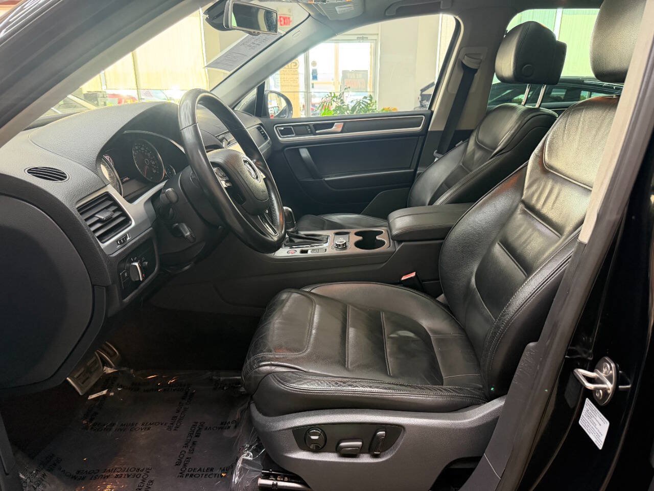 Used 2012 Volkswagen Touareg VR6 AWD/4WD image 11