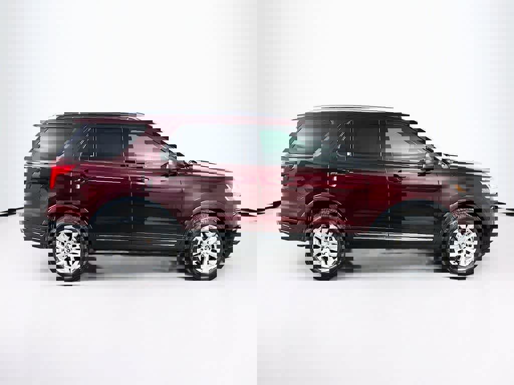 Used 2019 Ford Explorer XLT image 26