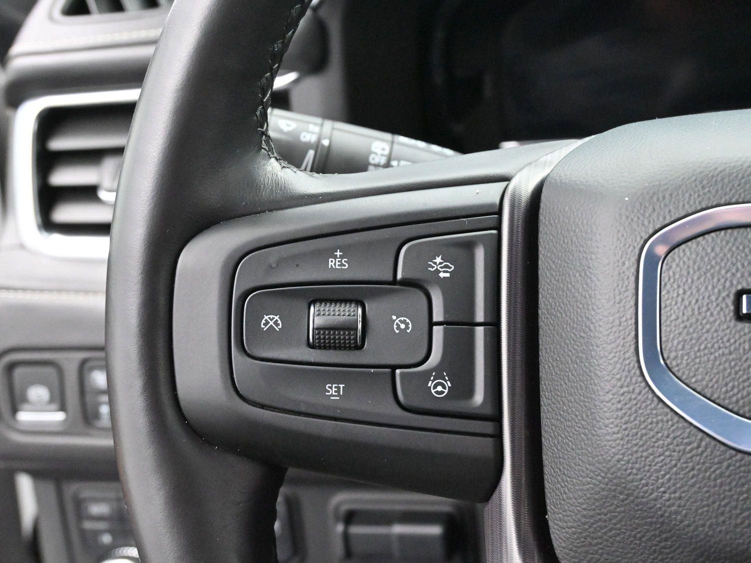 Used 2024 GMC Yukon XL Denali Ultimate image 21