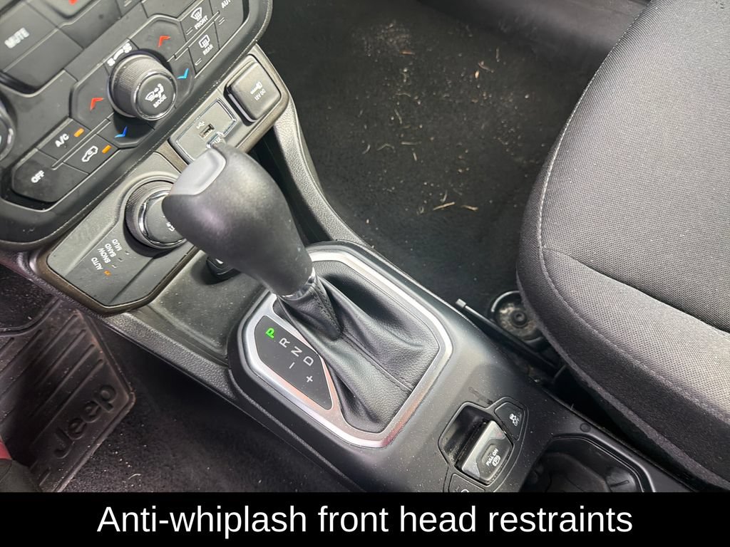Used 2023 Jeep Renegade Latitude AWD/4WD image 21
