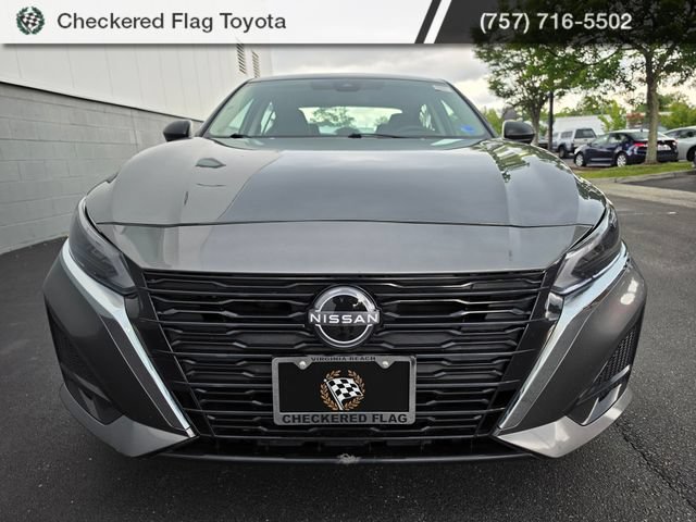 Used 2025 Nissan Altima 2.5 SV FWD image 8
