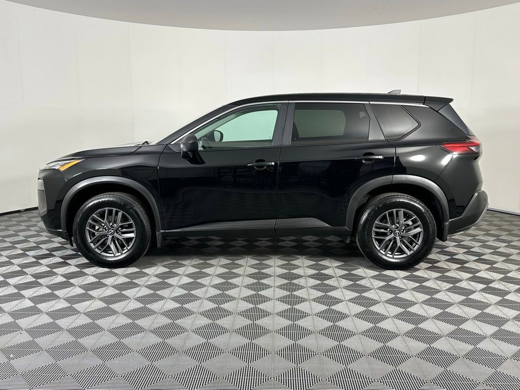 Used 2023 Nissan Rogue S image 19