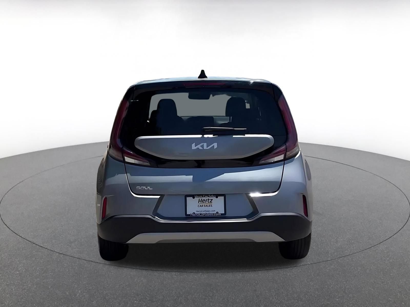 Used 2025 Kia Soul LX w/ LX Technology Package FWD image 12