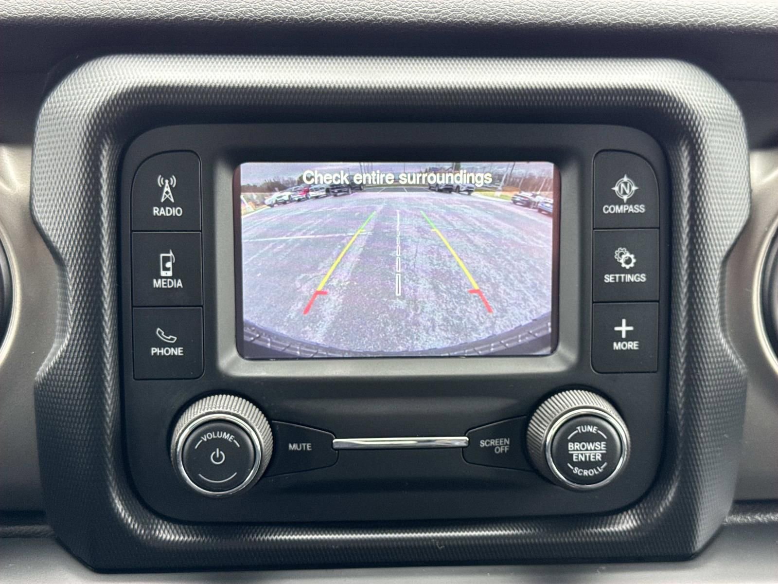 Used 2018 Jeep Wrangler Sport AWD/4WD image 9
