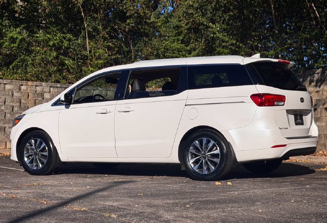 Used 2015 Kia Sedona SX FWD image 8