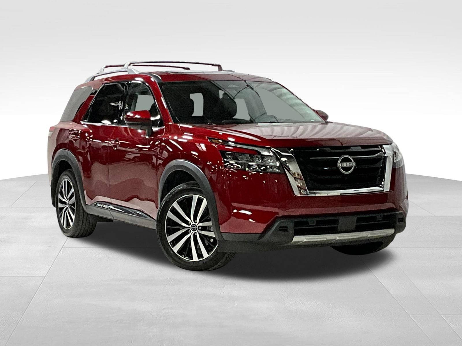 Used 2024 Nissan Pathfinder Platinum w/ Cargo Package