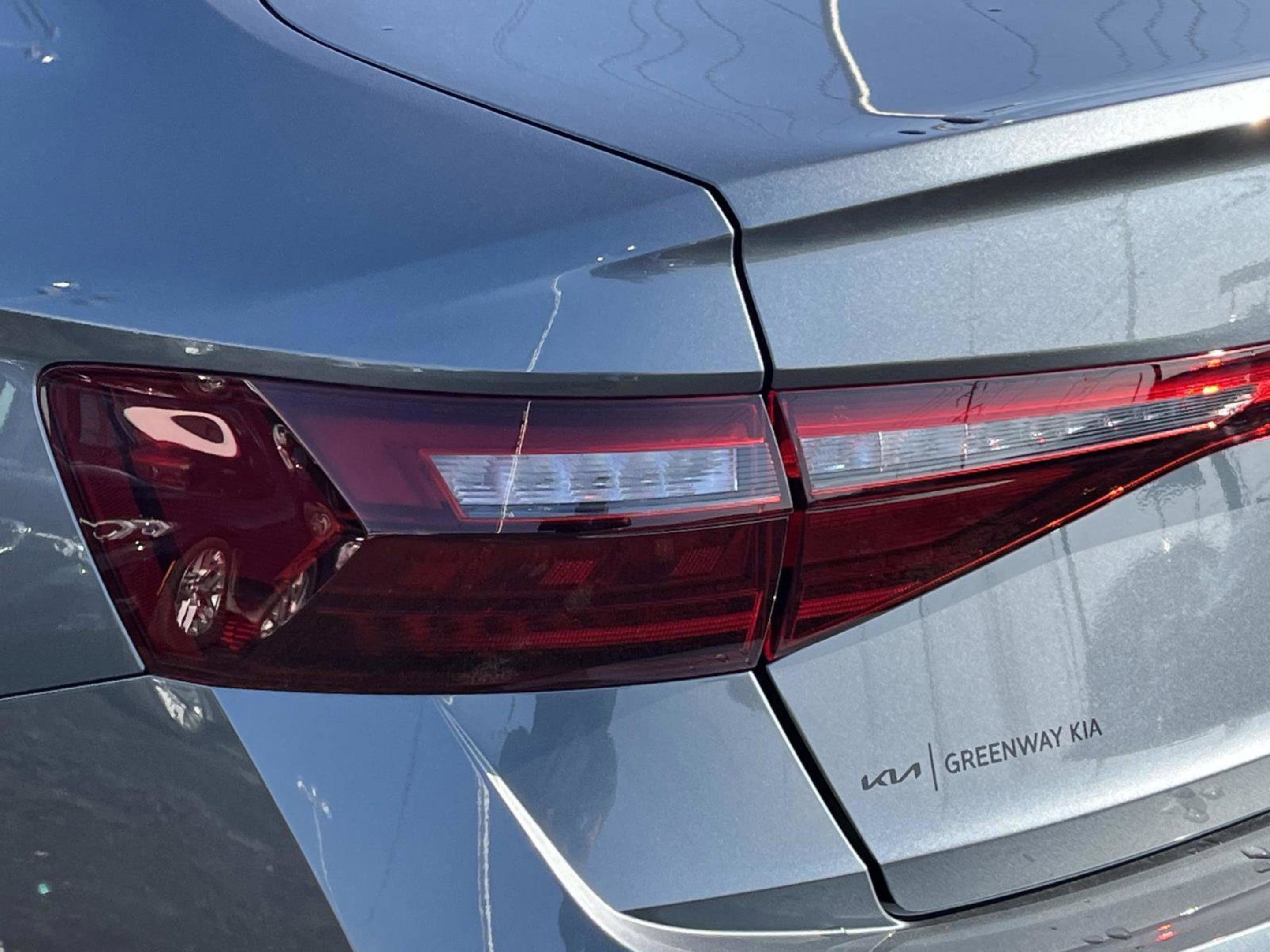 Used 2025 Volkswagen Jetta SE image 9