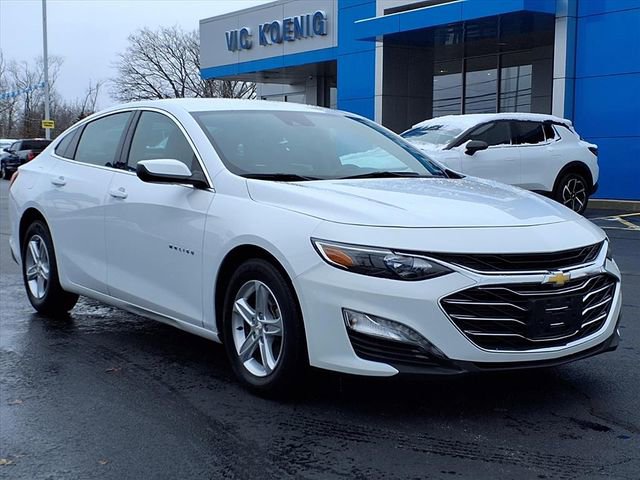Used 2023 Chevrolet Malibu LT FWD image 2