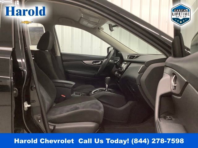 Used 2015 Nissan Rogue S image 11