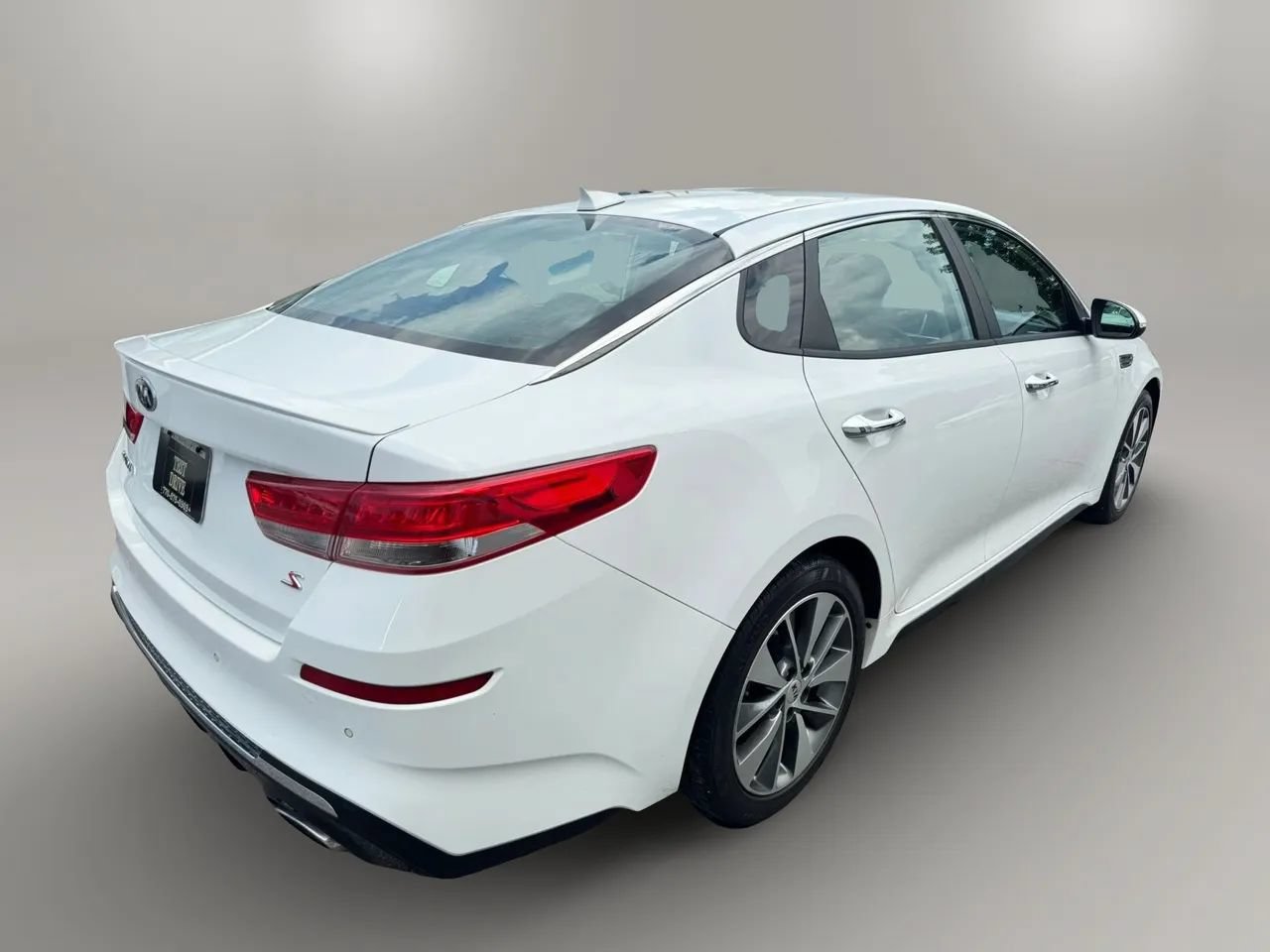 Used 2019 Kia Optima S FWD image 8