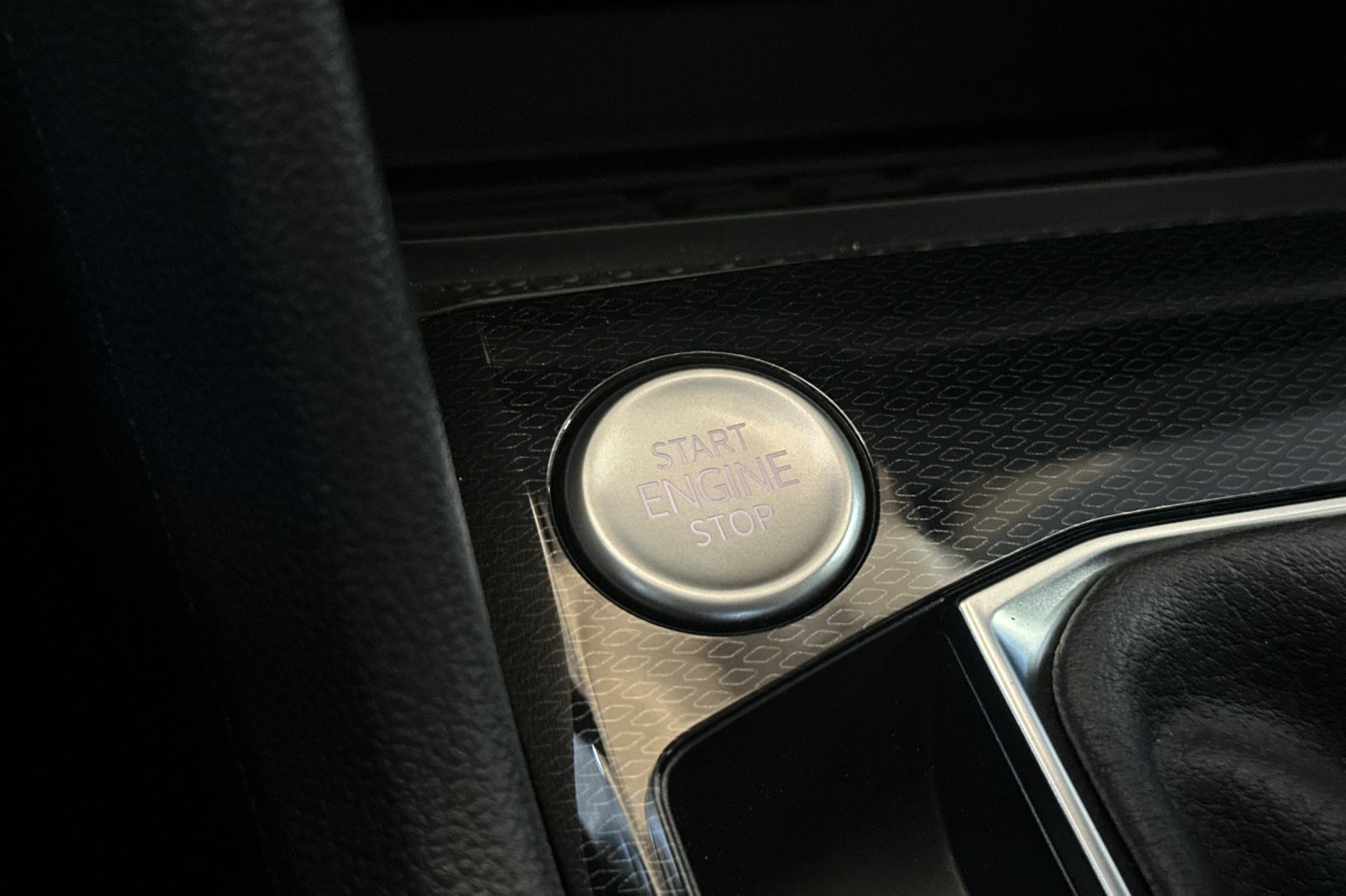 New 2026 Volkswagen Taos SE FWD image 20