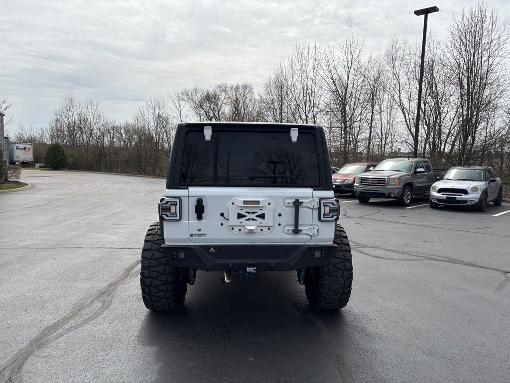 Used 2018 Jeep Wrangler Unlimited Sahara image 6