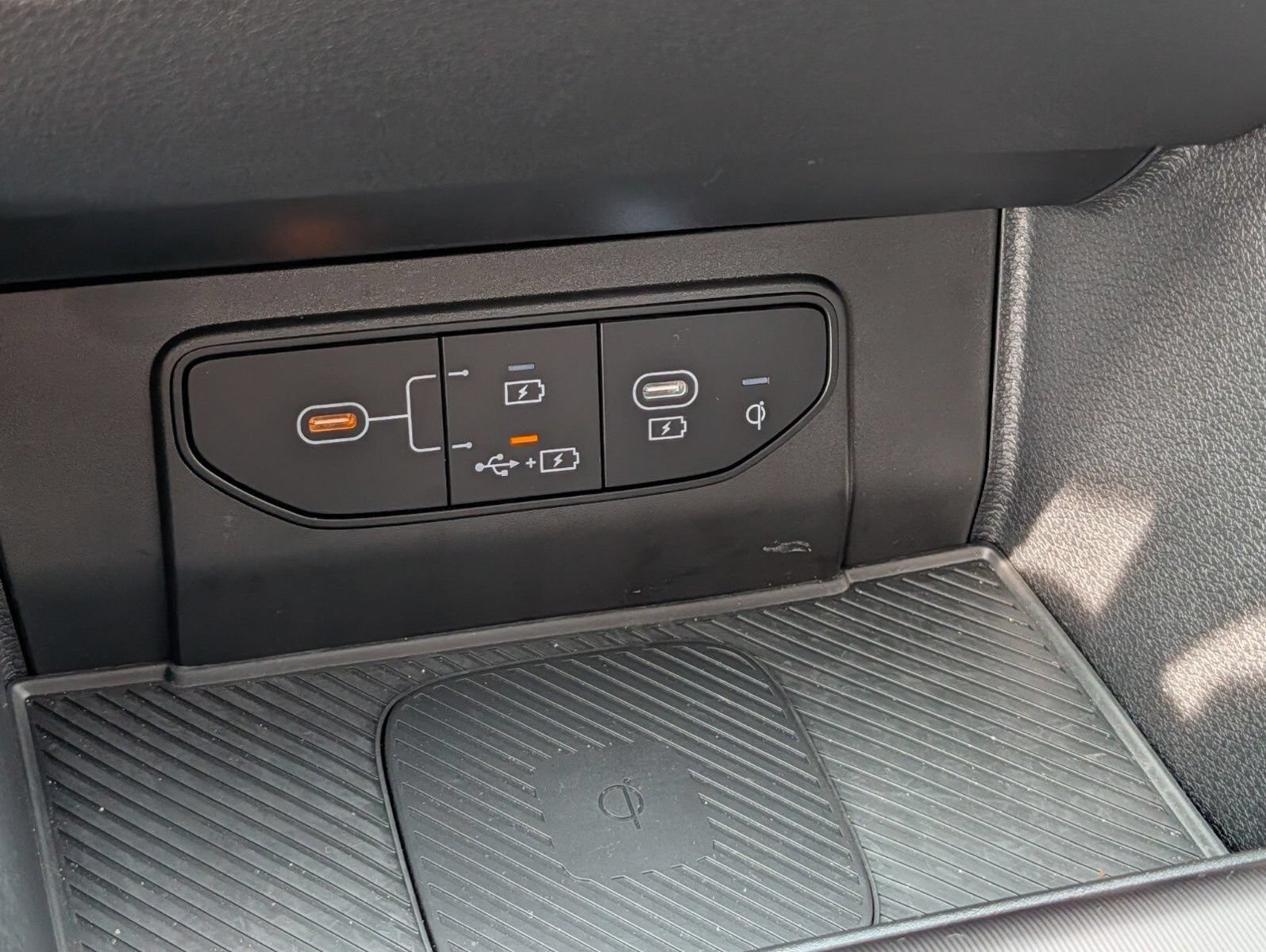 Used 2026 Kia Sportage EX FWD image 6