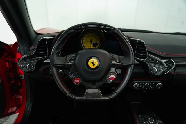Used 2014 Ferrari 458 Spider RWD image 17