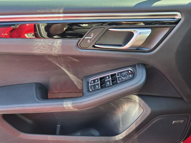 Used 2021 Porsche Macan image 21