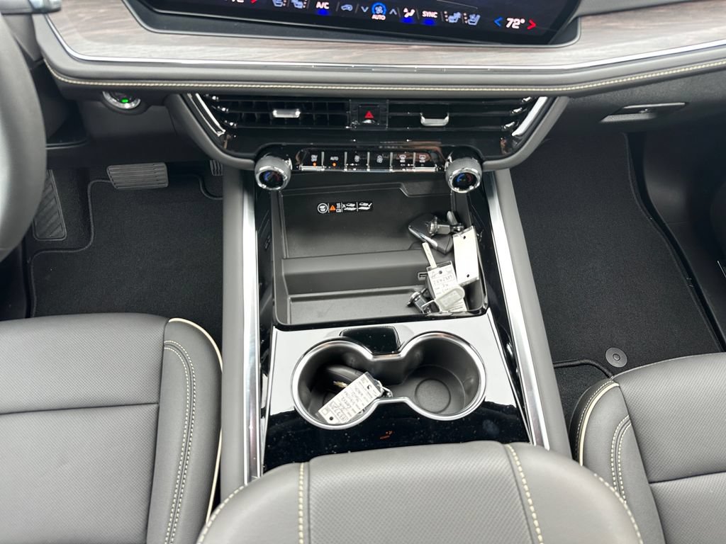 New 2026 Chevrolet Suburban Premier AWD/4WD image 11