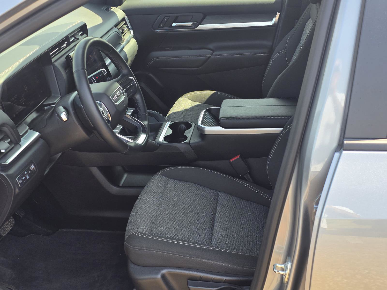 Used 2025 GMC Terrain Elevation AWD/4WD image 14