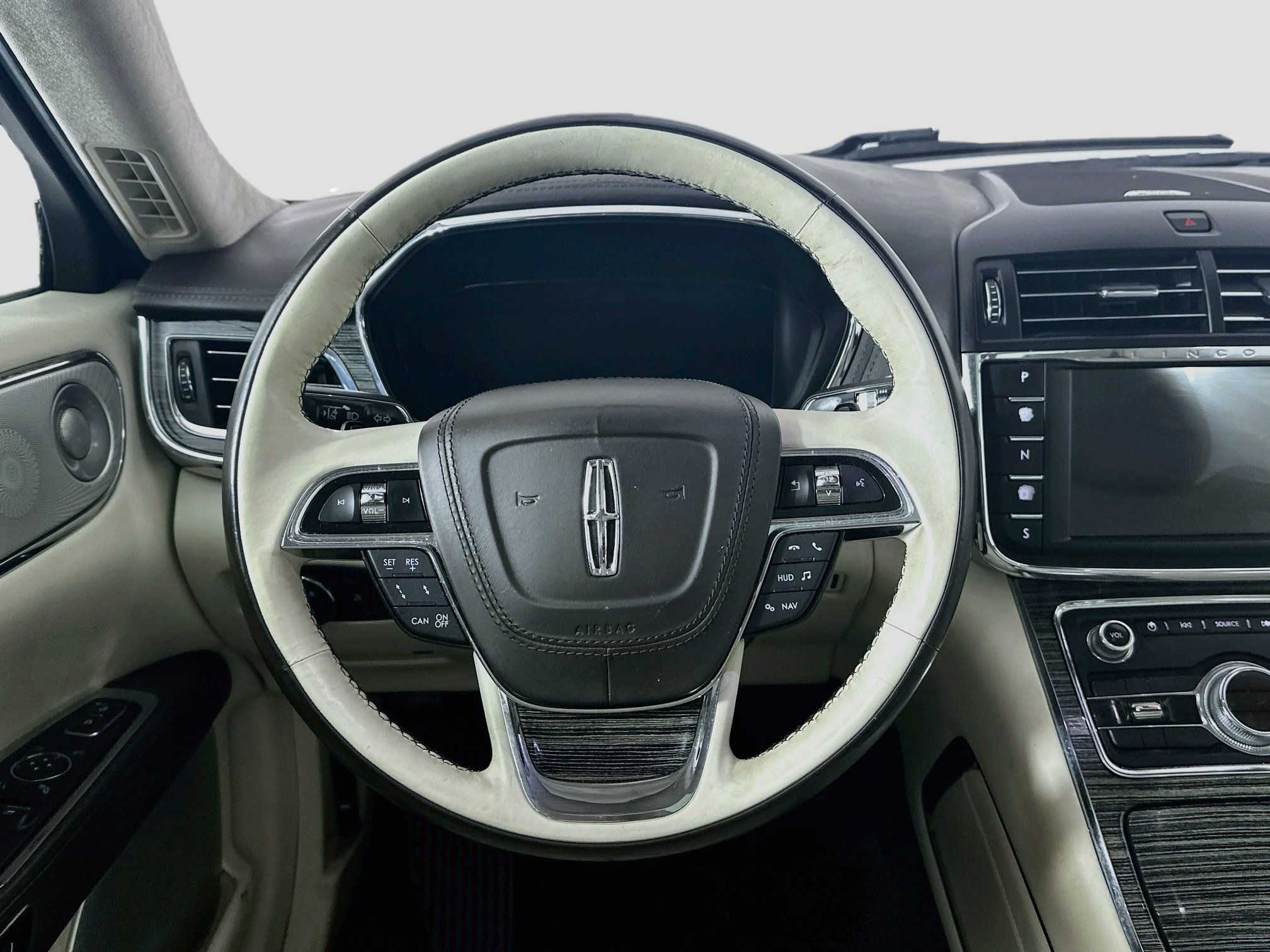 Used 2018 Lincoln Continental Black Label AWD/4WD image 18