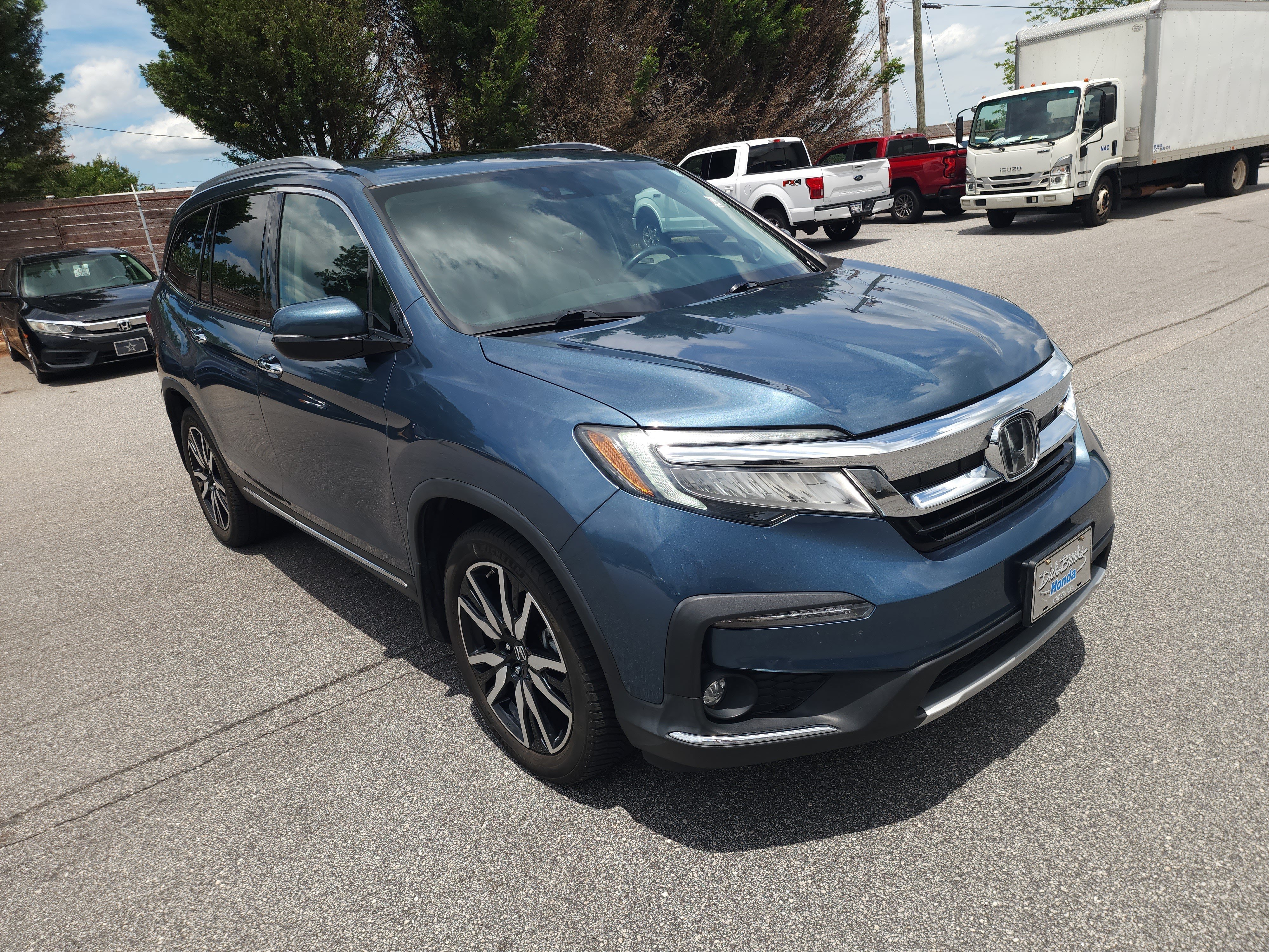Used 2020 Honda Pilot Elite image 2