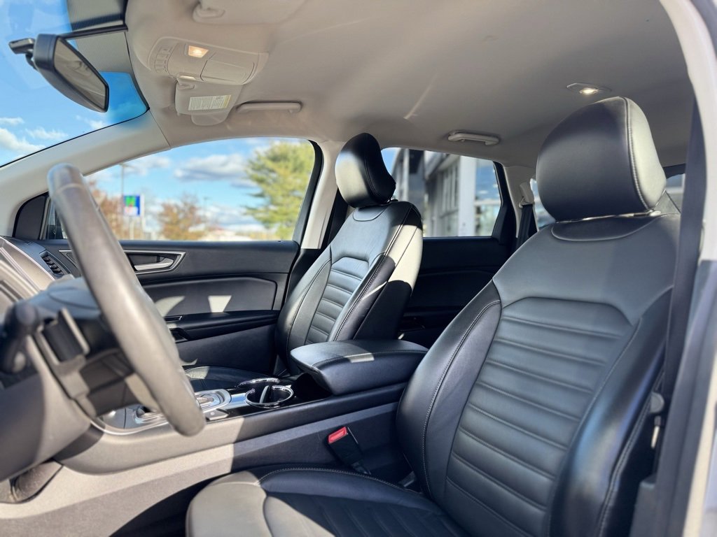 Used 2018 Ford Edge SEL w/ Equipment Group 201A image 17