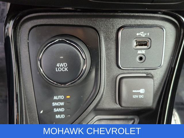 Used 2021 Jeep Compass Latitude w/ Sun and Sound Group AWD/4WD image 37
