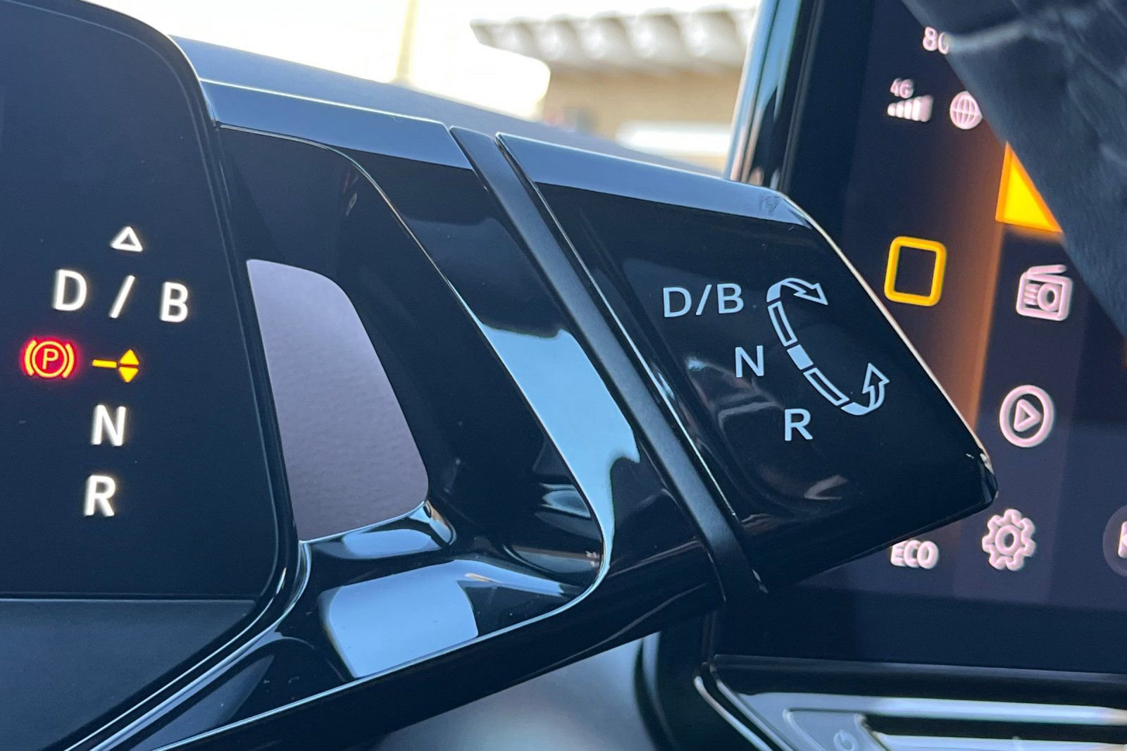 Used 2023 Volkswagen ID.4 Pro image 21