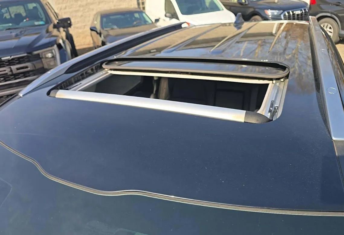 Used 2021 Kia Seltos EX image 37