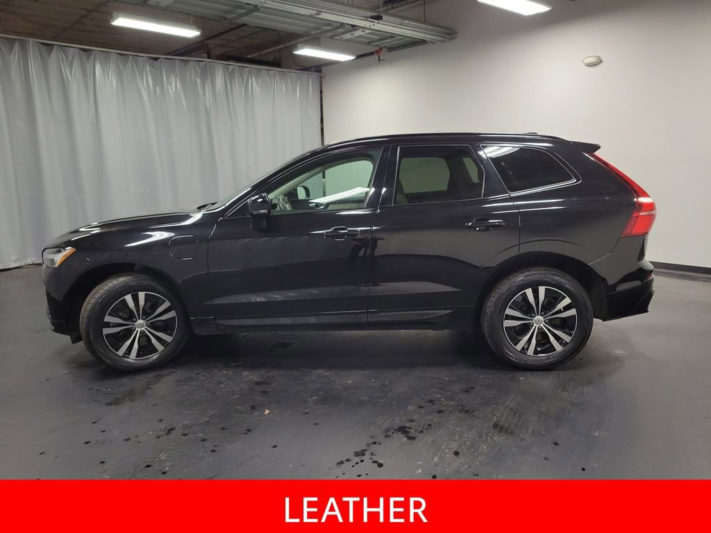 Used 2024 Volvo XC60 T8 Core image 5