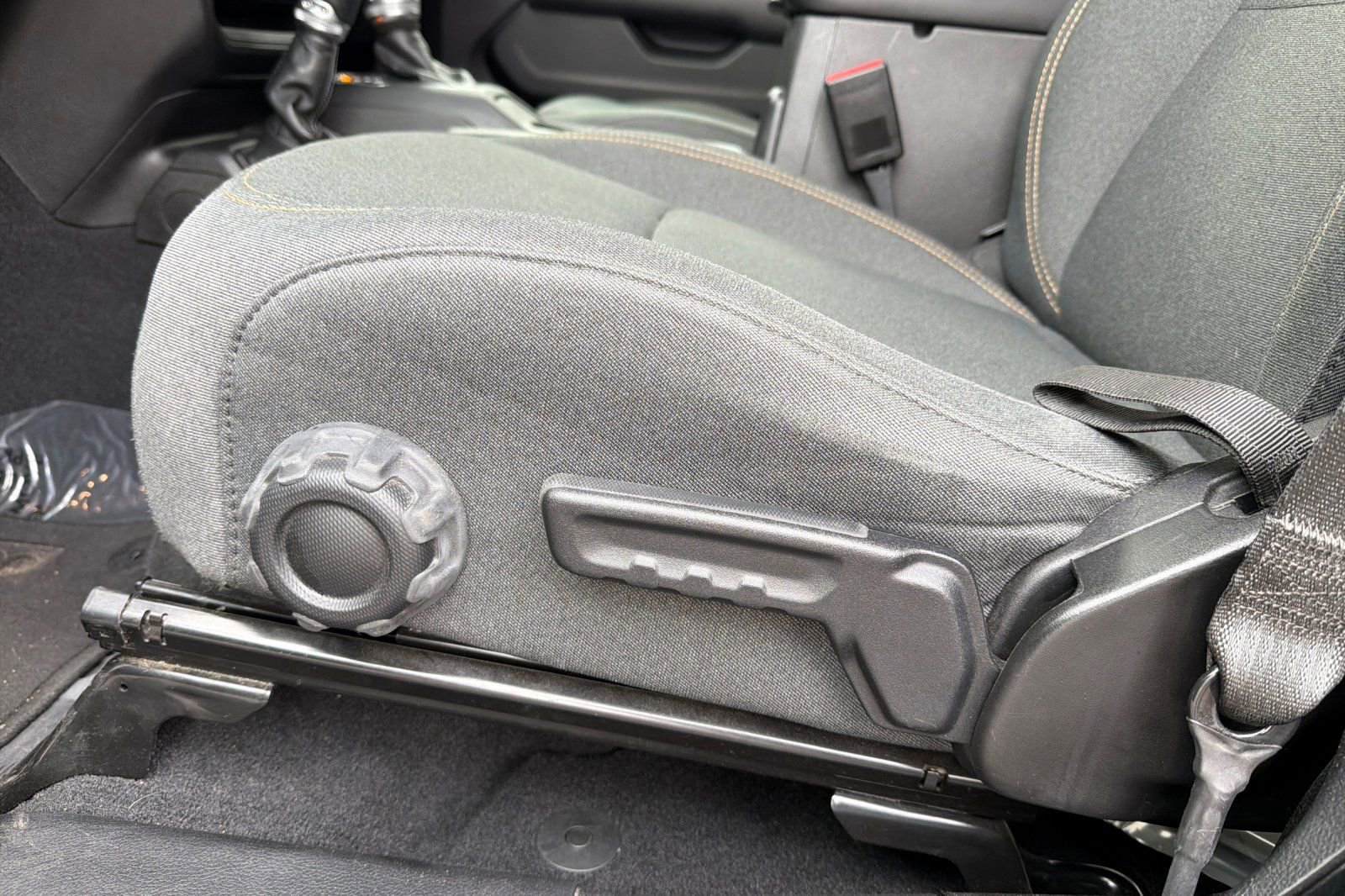 Used 2024 Jeep Wrangler Sahara image 15