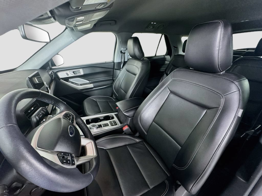 Used 2024 Ford Explorer Limited w/ Limited Technology Package RWD image 22