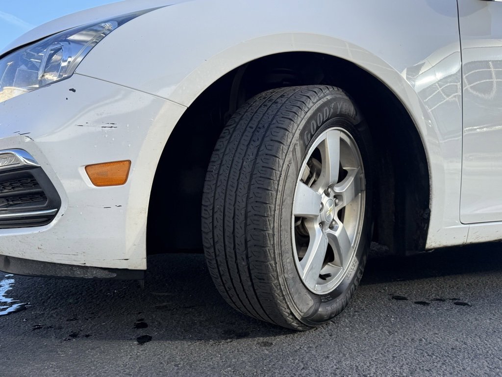 Used 2016 Chevrolet Cruze LT w/ Technology Package image 31