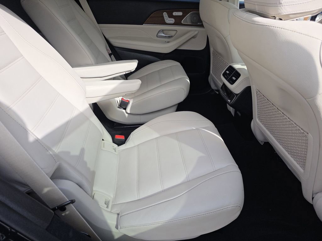Used 2022 Mercedes-Benz GLS 450 4MATIC image 24