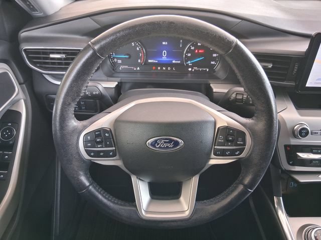 Used 2022 Ford Explorer XLT w/ Equipment Group 202A RWD image 10