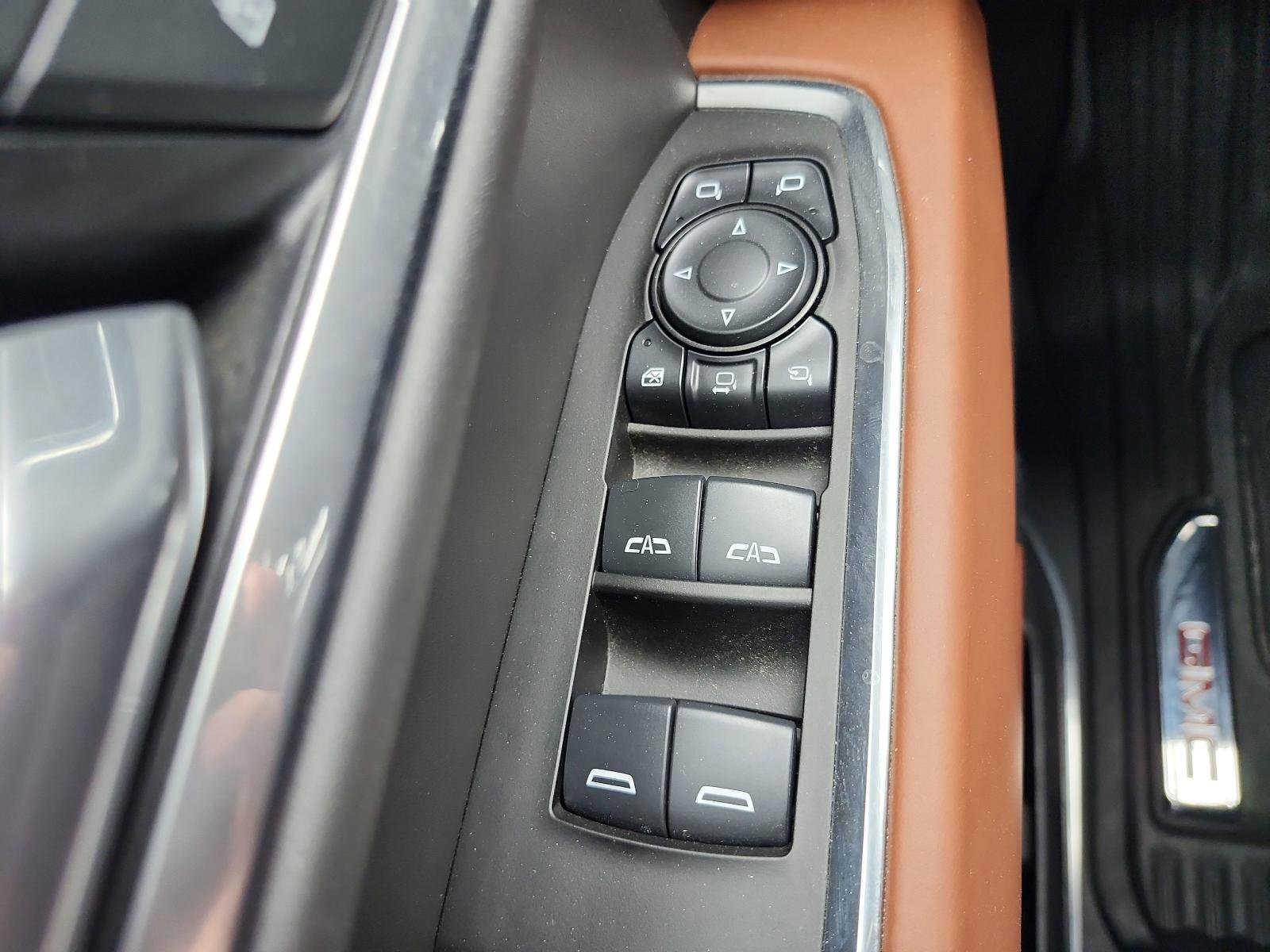 Certified 2025 GMC Sierra 2500 Denali Ultimate image 2