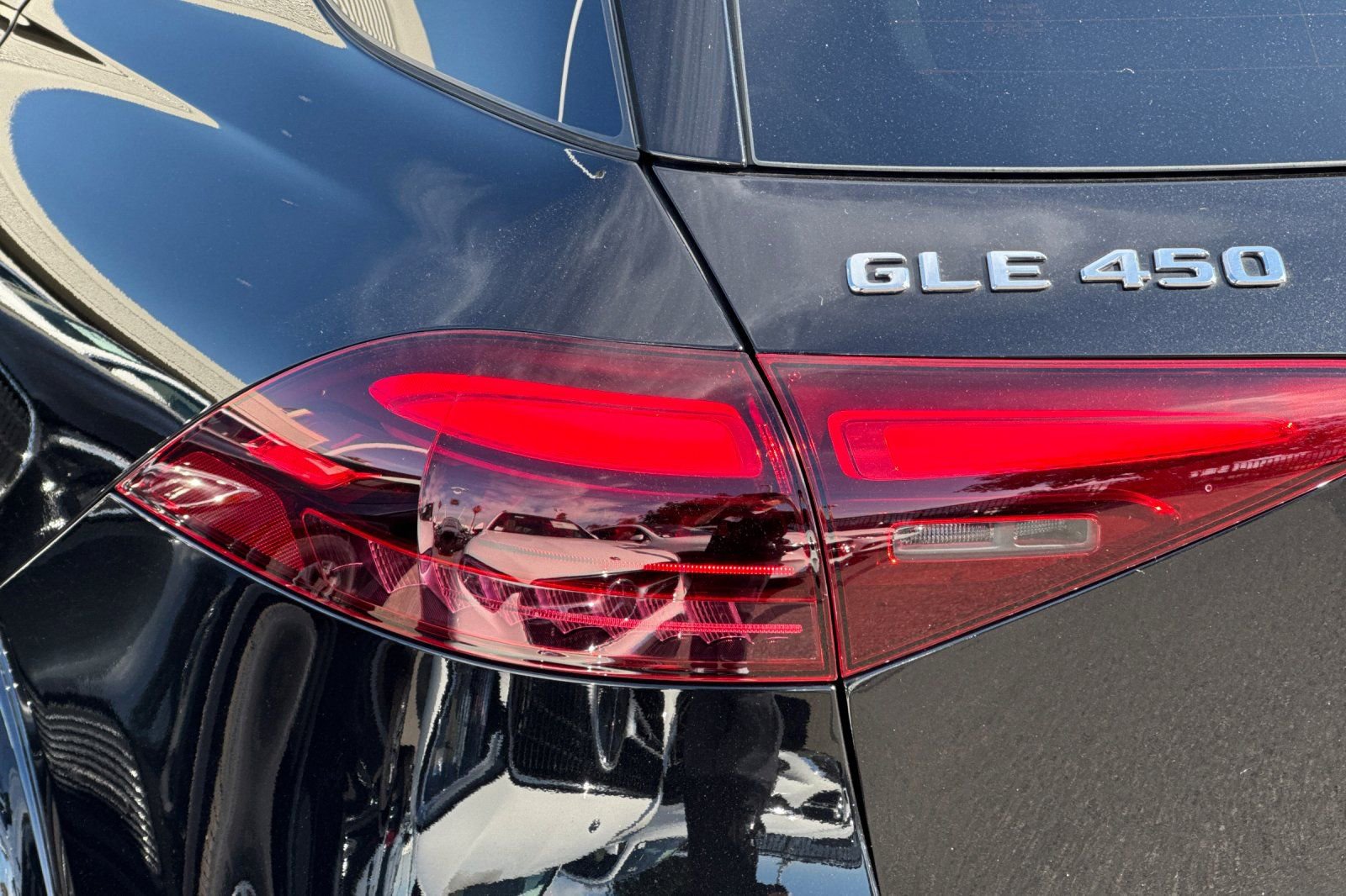 Certified 2025 Mercedes-Benz GLE 450 4MATIC image 35