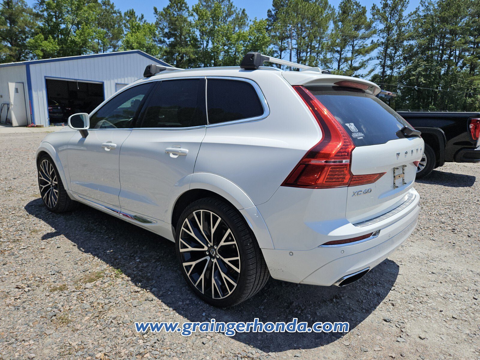 Used 2019 Volvo XC60 T6 Inscription w/ Protection Package Premier AWD/4WD image 9