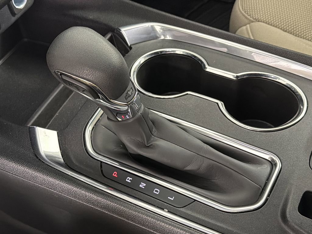 Used 2023 Chevrolet Traverse LS w/ Safety Package image 33