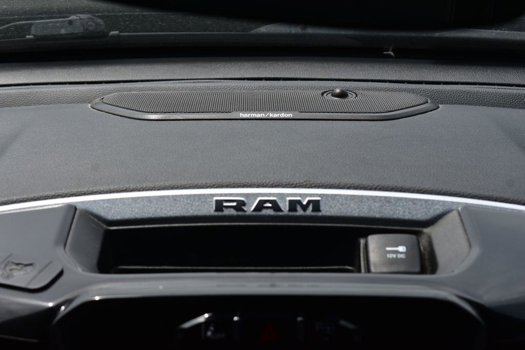 Used 2019 RAM 1500 Laramie AWD/4WD image 35