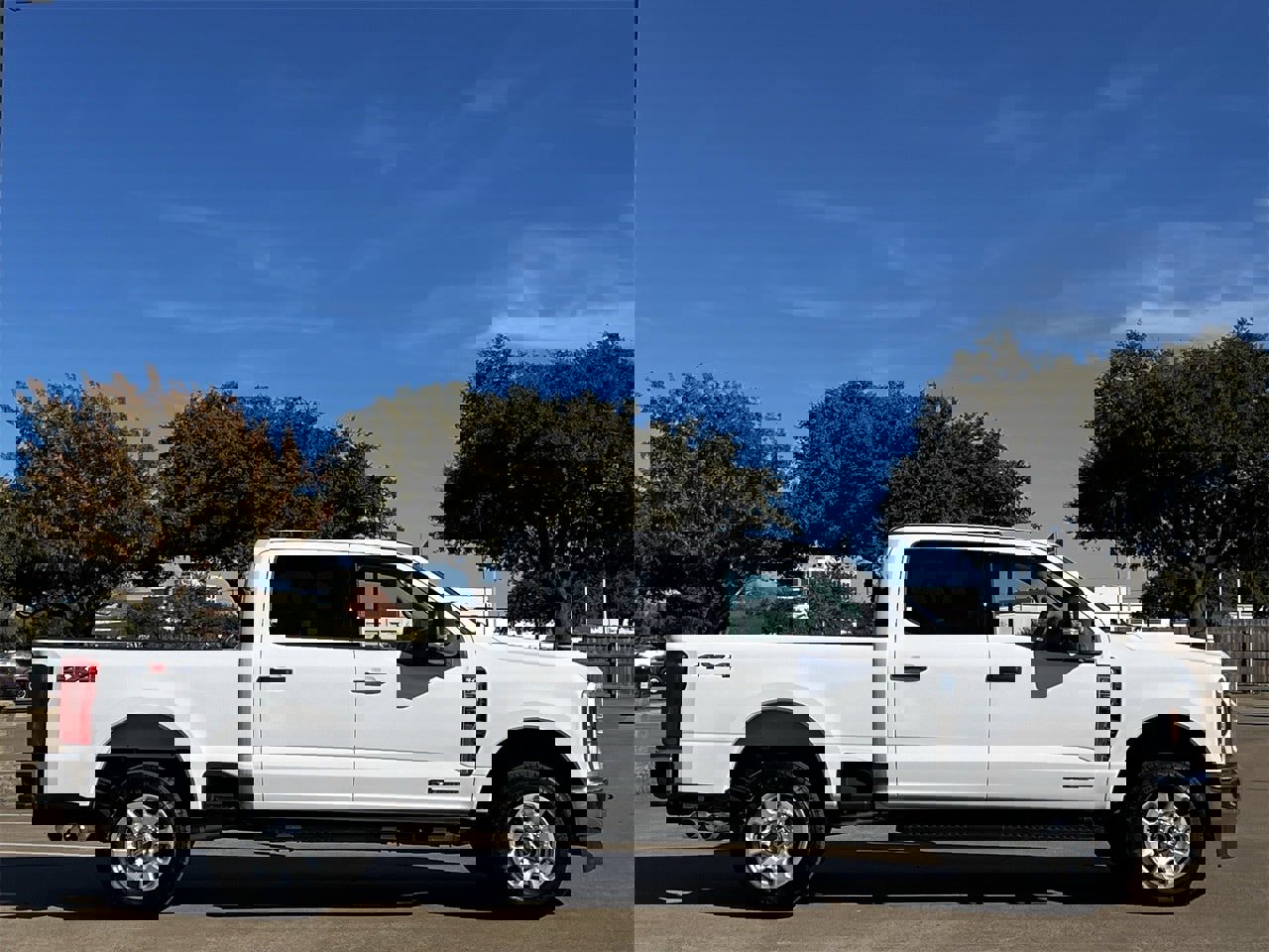 Used 2024 Ford F250 XLT image 3