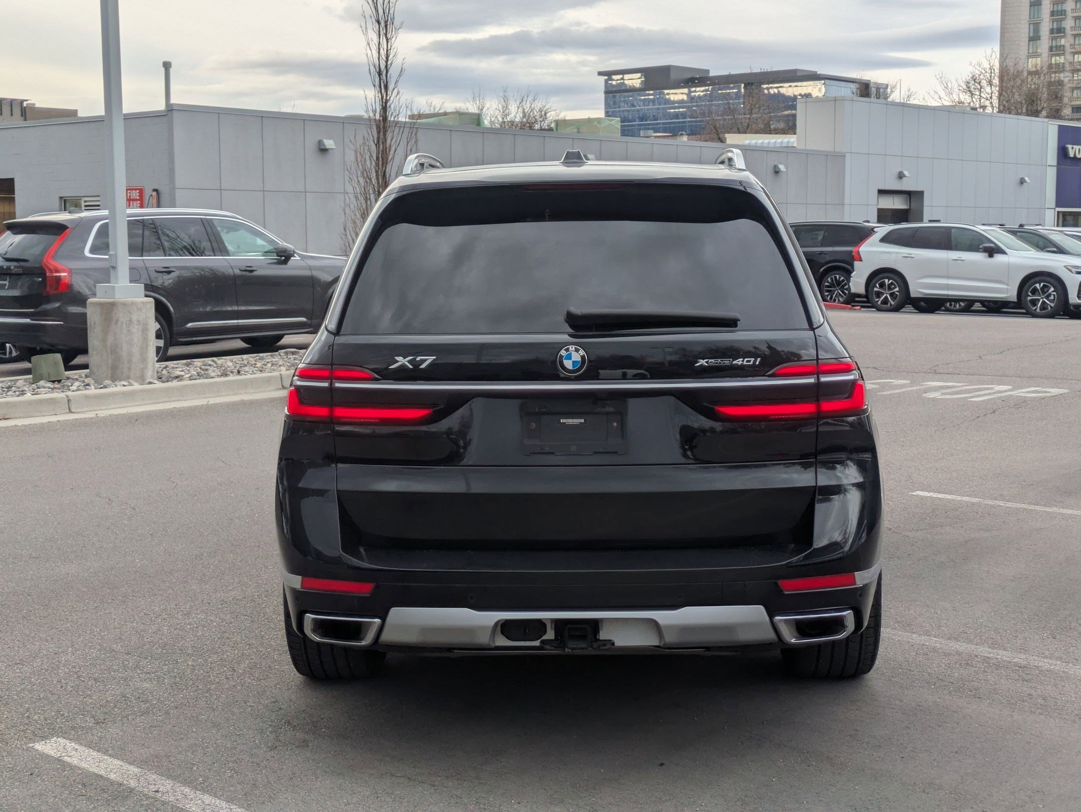 Used 2023 BMW X7 xDrive40i w/ Premium Package image 4