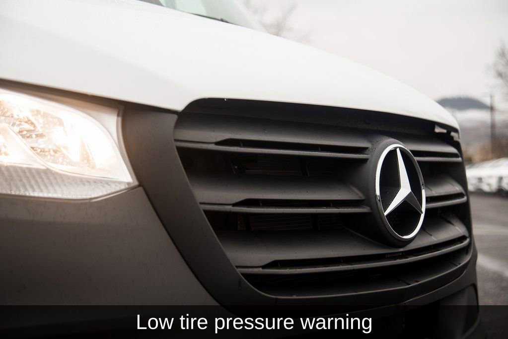 Used 2025 Mercedes-Benz Sprinter 2500 image 18