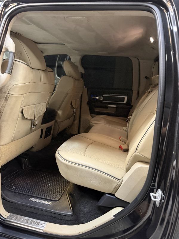 Used 2018 RAM 3500 Laramie Longhorn AWD/4WD image 11