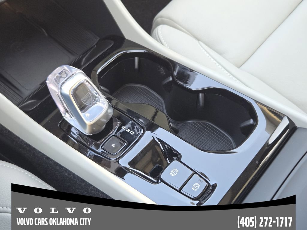 New 2026 Volvo XC40 B5 Plus w/ Protection Package Premier image 19