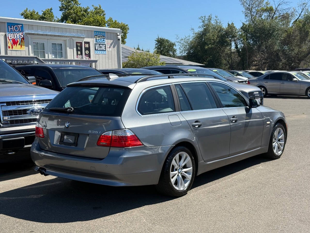 Used 2010 BMW 535i xDrive Wagon AWD/4WD image 8
