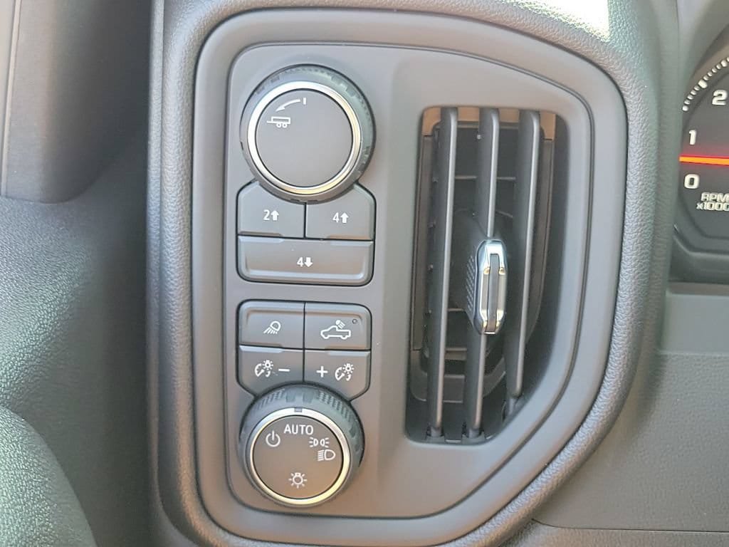 New 2026 Chevrolet Silverado 2500 Custom w/ Custom Value Package AWD/4WD image 14
