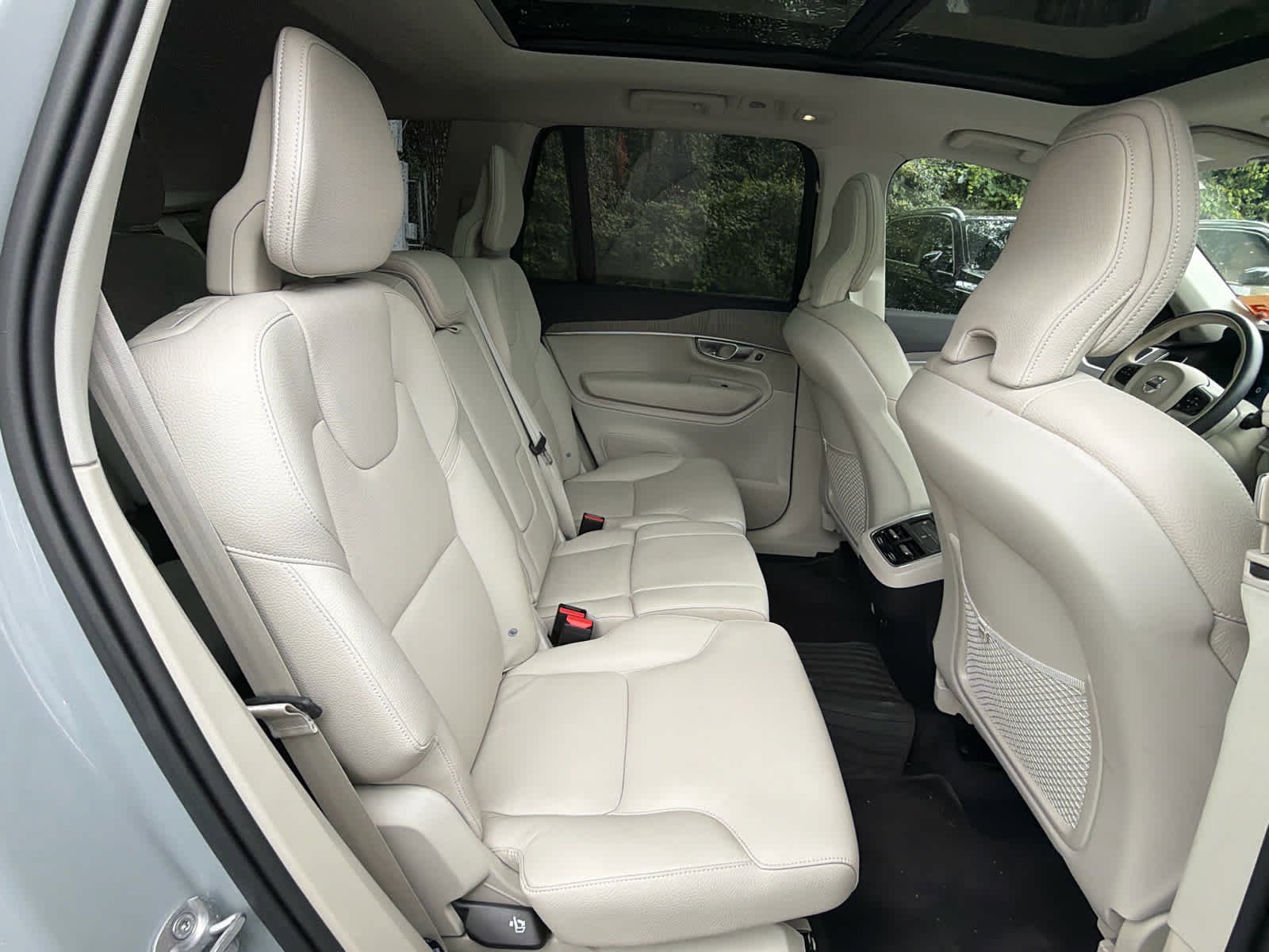 Used 2025 Volvo XC90 B5 Plus w/ Protection Package Premier AWD/4WD image 21