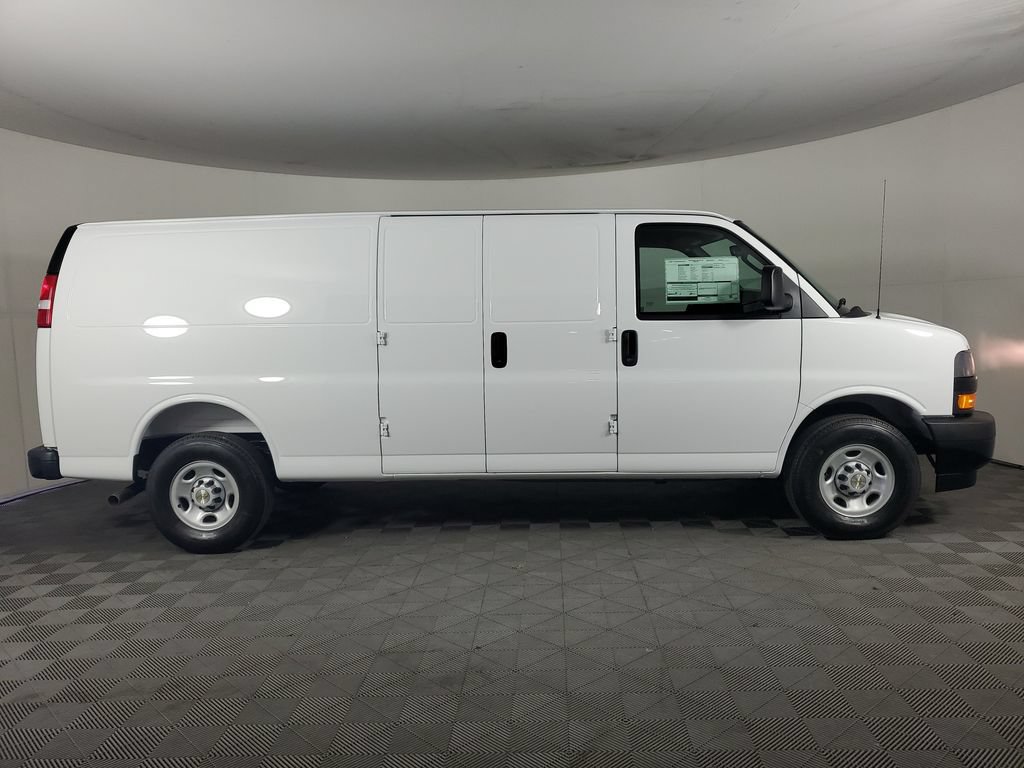 New 2026 Chevrolet Express 3500 Extended w/ Driver Convenience Package