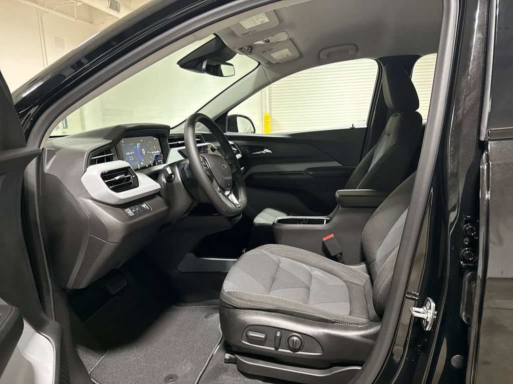 New 2027 Chevrolet Bolt LT w/ Comfort Package FWD image 20