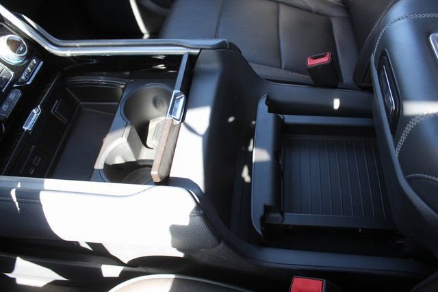 Used 2022 GMC Yukon Denali AWD/4WD image 35